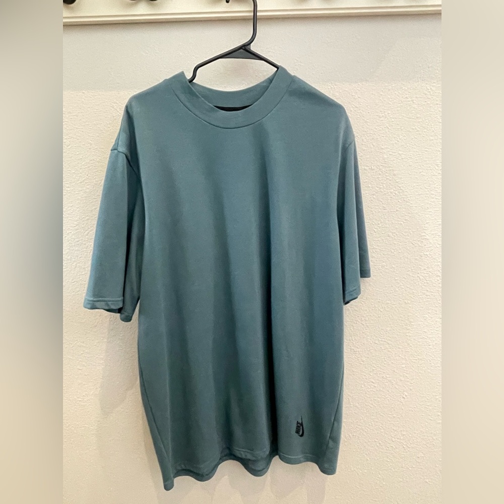 New without Tags NIKE ACG t-shirt